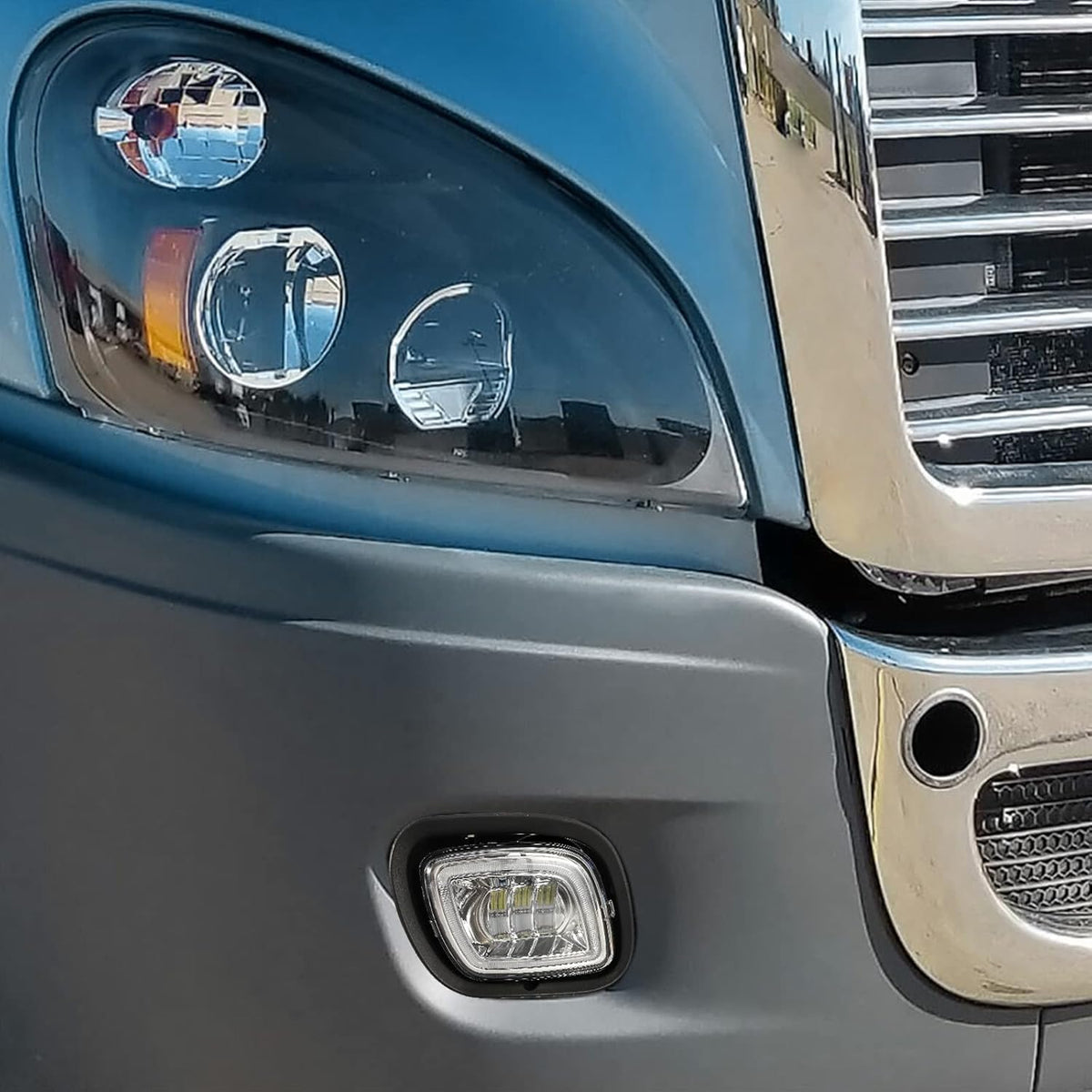 Pair Fog Lights with LED Halo Ring Clear Lens White Light 12V Y421233