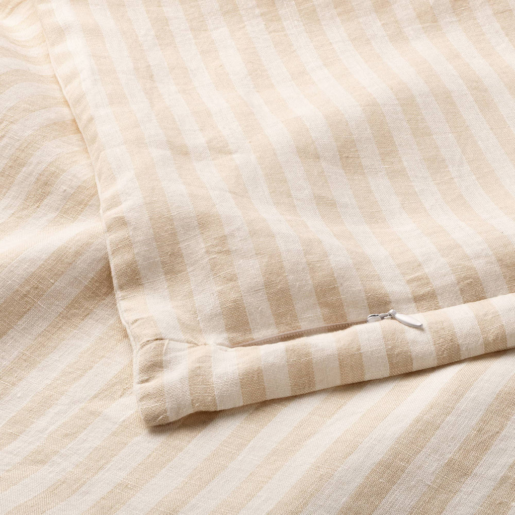 White/Natural Stripe Duvet and Sham Set A9313