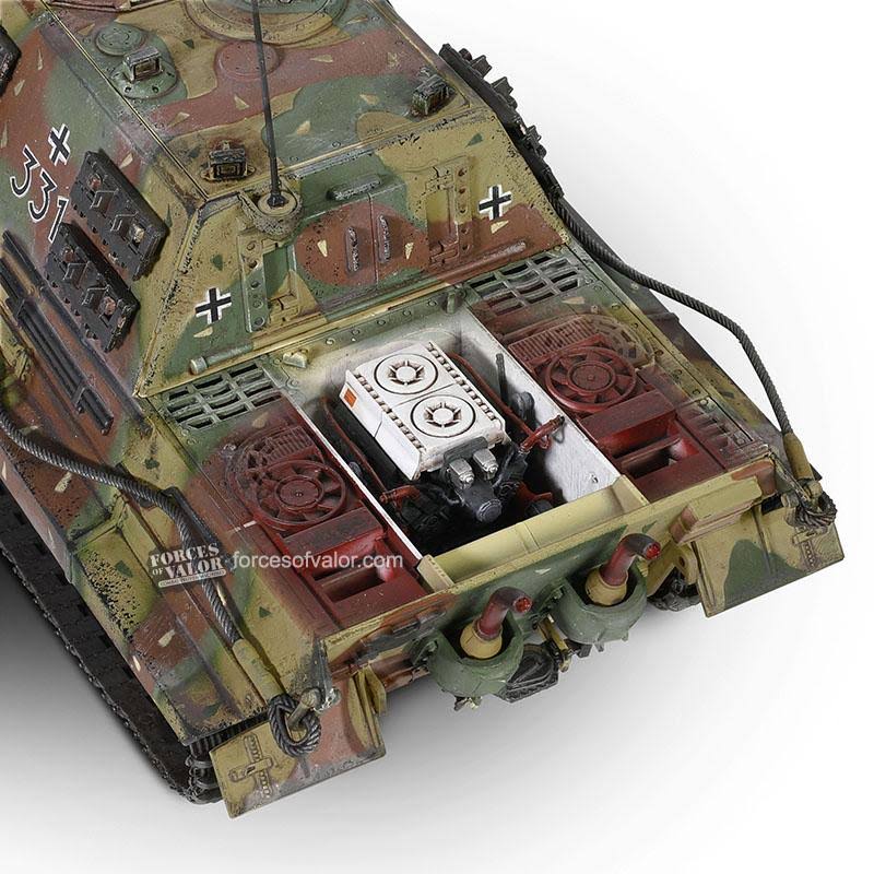 1/32 Scale Sd.Kfz. 186 Jagdtiger Model D37952