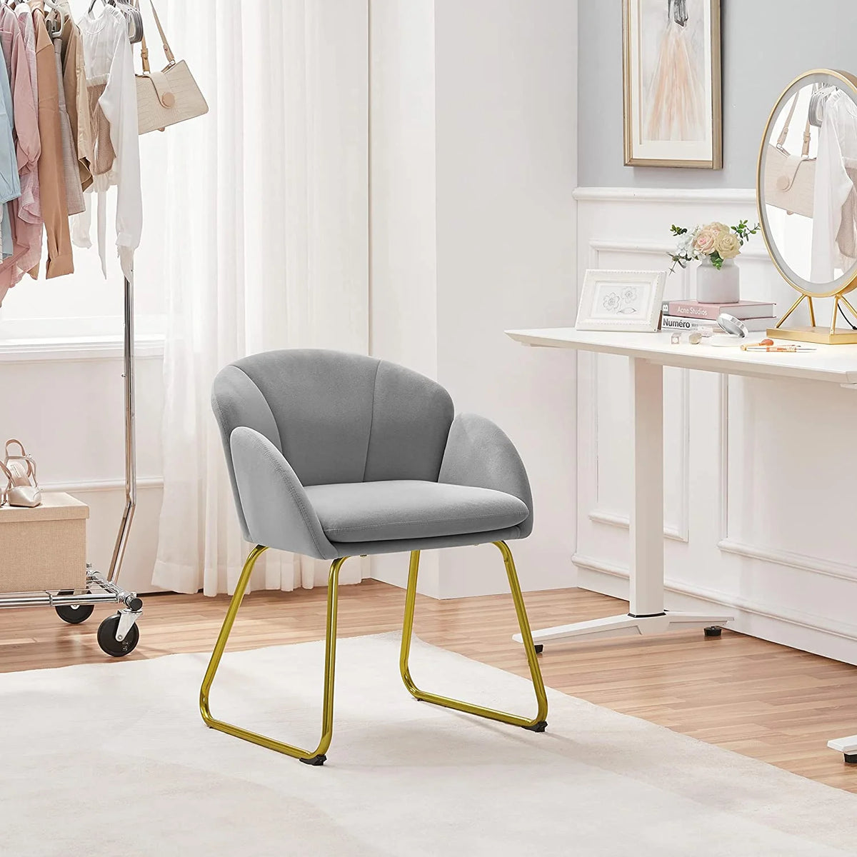 Velvet Armchair with Golden Metal Legs I565062