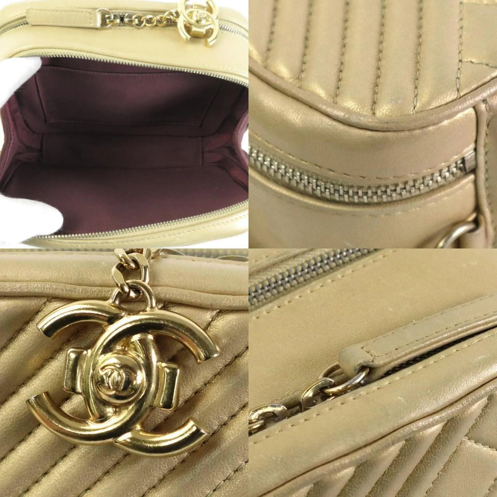 Pre-Owned Matelasse Leather Shoulder Bag Y653992