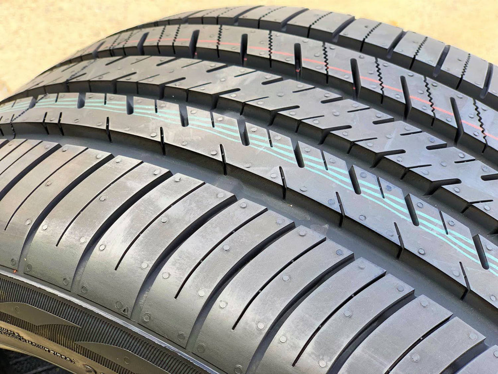 285/25R20 93W XL High Performance All Season Tire E818018