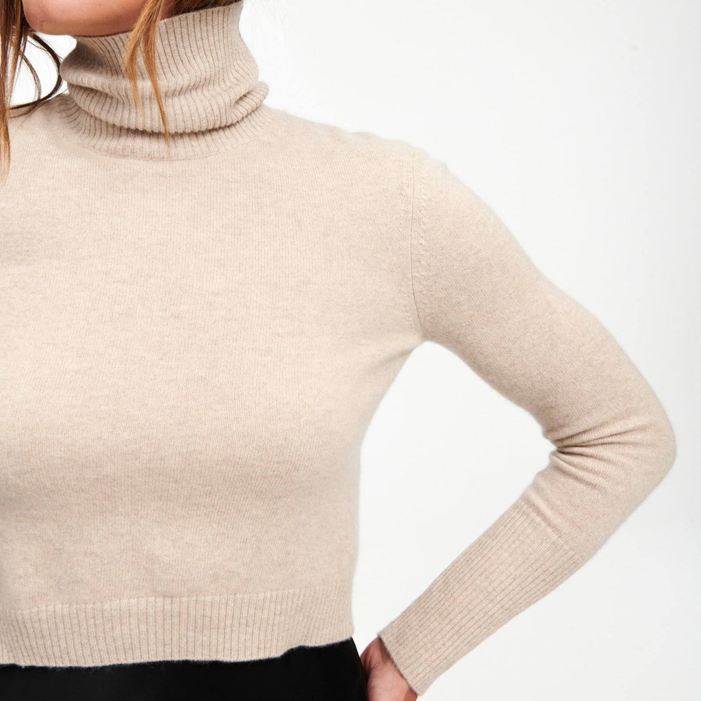 Black Cashmere Cropped Turtleneck D51759