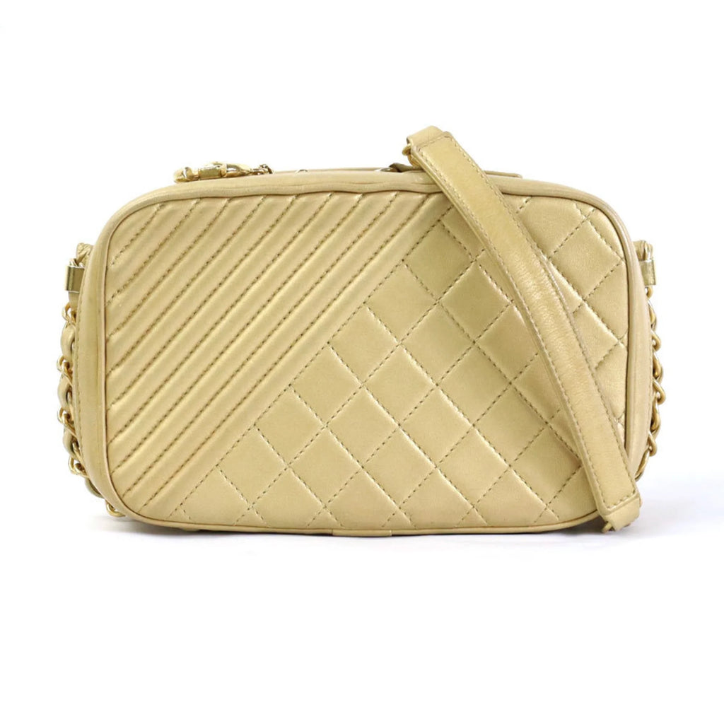 Pre-Owned Matelasse Leather Shoulder Bag Y653992